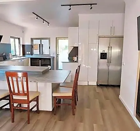 Vivenda De 6 Quartos Com Piscina Privada אלבופיירה