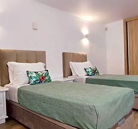 Vivenda De 6 Quartos Com Piscina Privada 5* אלבופיירה