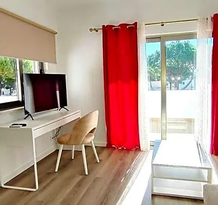 Vivenda De 6 Quartos Com Piscina Privada 5* אלבופיירה